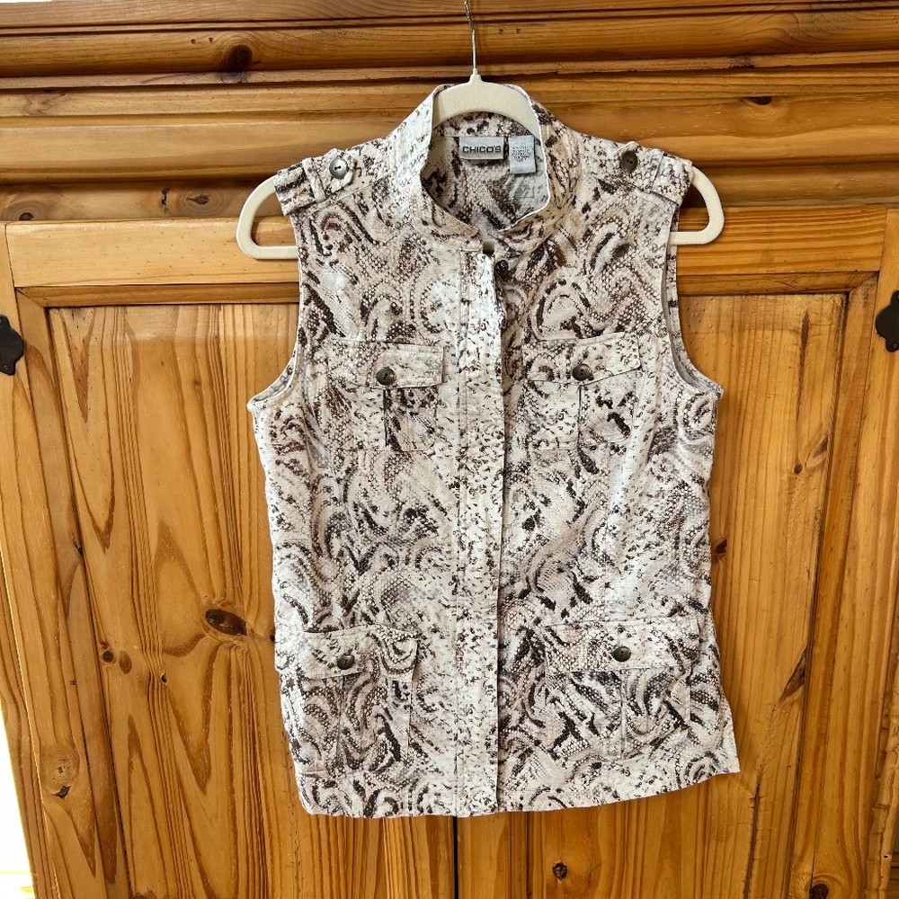 Chico's Vest Full Zip Animal Print Mock Neck Functional Pockets Womens Medium